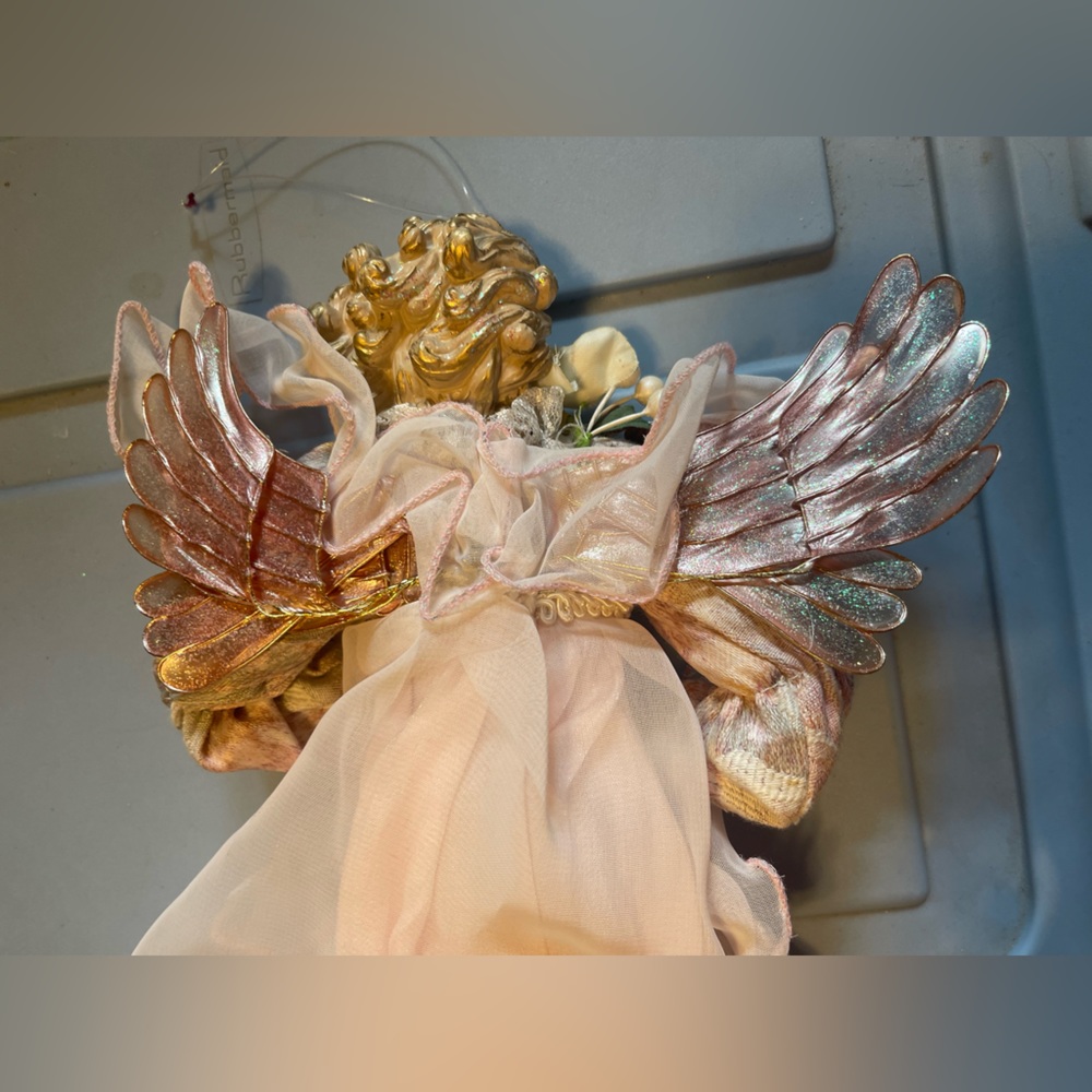 Beautiful holiday Angel - Picture 2 of 5